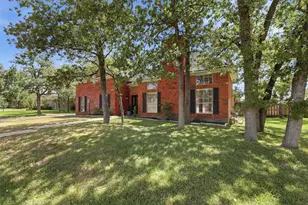 4723 Williamsburg Dr, Bryan, TX 77802 - Photo 2