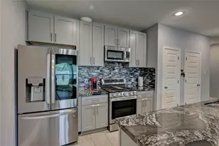 8419 Observatory St, Houston, TX 77088 - Photo 10