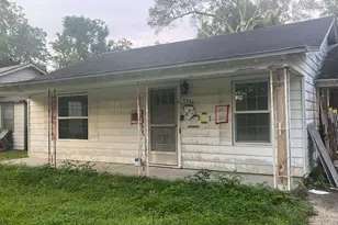 4335 Dallas St, Beaumont, TX 77703 - Photo 1