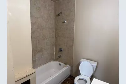 606 E 42nd Street, Houston, TX 77022 - Photo 8