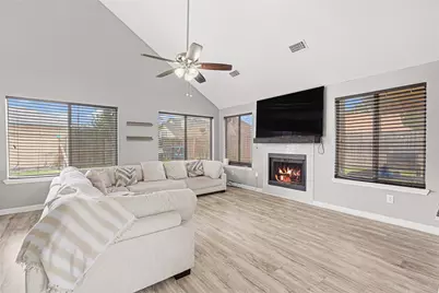 16306 Saint Helena Way, Houston, TX 77053 - Photo 8