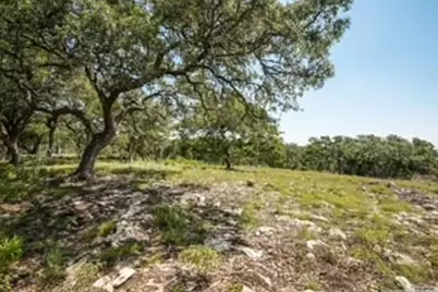 2081 Passare, New Braunfels, TX 78132 - Photo 4