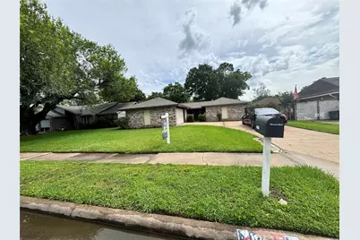 10415 Sageburrow Drive, Houston, TX 77089 - Photo 20