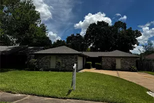 10415 Sageburrow Dr, Houston, TX 77089 - Photo 4
