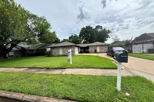 10415 Sageburrow Dr, Houston, TX 77089 - Photo 1