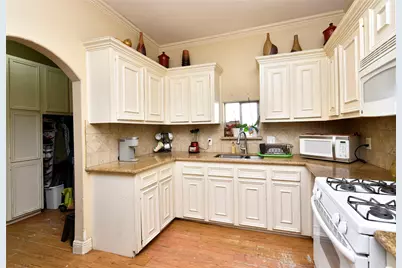 4104 Walker Street, Houston, TX 77023 - Photo 14