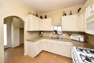 4104 Walker St, Houston, TX 77023 - Photo 6