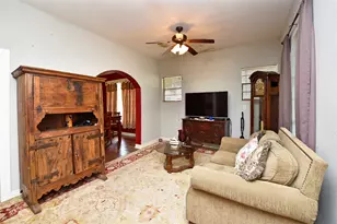 4104 Walker St, Houston, TX 77023 - Photo 8