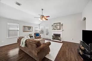 21583 Kings Bend Dr, Kingwood, TX 77339 - Photo 4