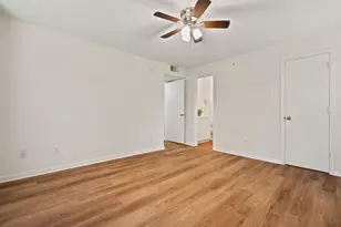 8051 Bay Branch Dr, The Woodlands, TX 77382 - Photo 12