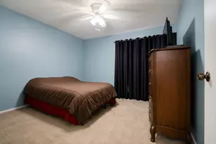2521 Crosstimbers Dr, Huntsville, TX 77320 - Photo 2