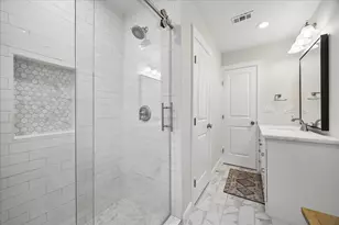 2702 Quincannon Ln, Houston, TX 77043 - Photo 24