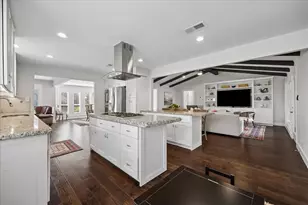 2702 Quincannon Ln, Houston, TX 77043 - Photo 8