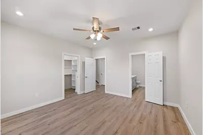 9409 Clinton Drive, Houston, TX 77029 - Photo 14