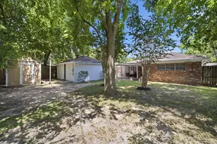 3731 Latma Dr, Houston, TX 77025 - Photo 26