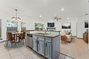 2905 Baer St, Houston, TX 77020 - Photo 6