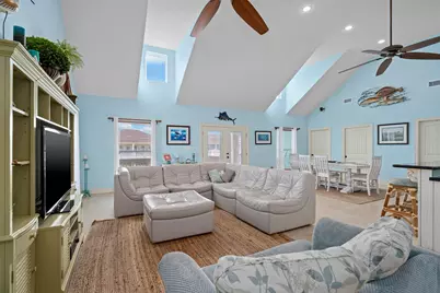 946 Raymond, Port Bolivar, TX 77650 - Photo 20