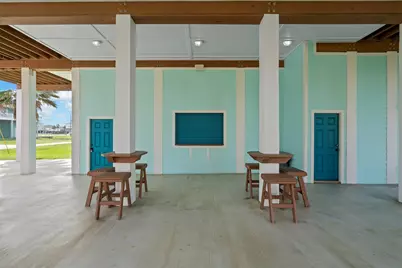 946 Raymond, Port Bolivar, TX 77650 - Photo 8