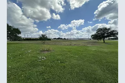 230 Lake Road, Lake Jackson, TX 77566 - Photo 4
