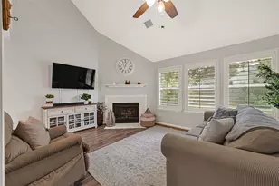 2814 Rolling Fog Dr, Friendswood, TX 77546 - Photo 2