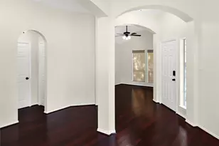 26920 Carriage Manor Ln, Kingwood, TX 77339 - Photo 2