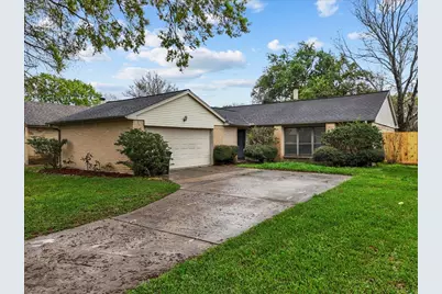 2823 Forest Point Drive, League City, TX 77573 - Photo 1