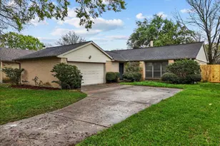 2823 Forest Point Dr, League City, TX 77573 - Photo 1