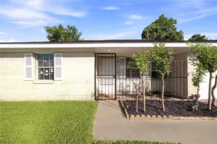 211 Estelle Cir, Texas City, TX 77591 - Photo 2