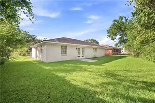 211 Estelle Cir, Texas City, TX 77591 - Photo 12