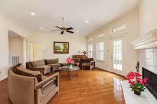 95 Rosewood St, Lake Jackson, TX 77566 - Photo 14