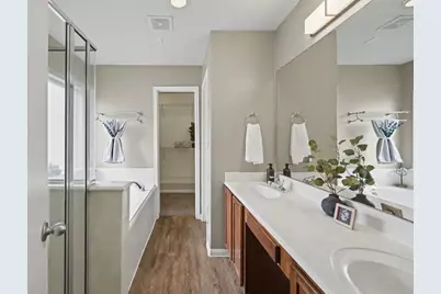 10235 Mills Run Drive, Houston, TX 77070 - Photo 14