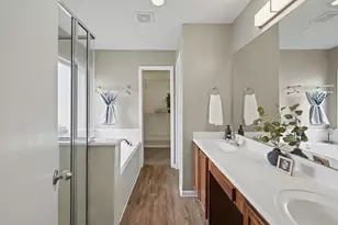 10235 Mills Run Dr, Houston, TX 77070 - Photo 14