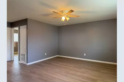 8010 Roswell Street #3, Houston, TX 77022 - Photo 4