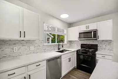 431 Laurel Timbers Drive, Houston, TX 77339 - Photo 6