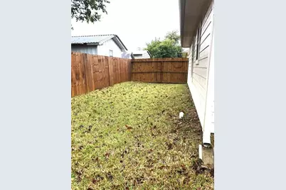 307 Kansas Street, Bacliff, TX 77518 - Photo 6