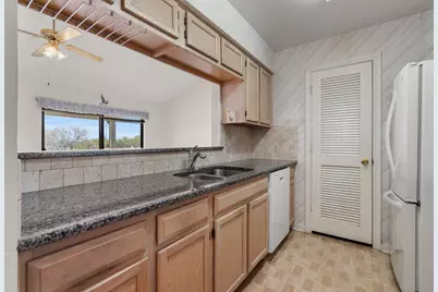 308 Lakeview Terrace #308 D, Montgomery, TX 77356 - Photo 10