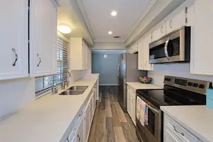 6302 1st St, Bellaire, TX 77401 - Photo 10