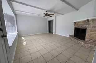 4315 Ravine Dr, Friendswood, TX 77546 - Photo 2