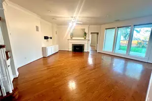 7807 Elm Tree Ct, Sugar Land, TX 77479 - Photo 12