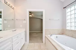 3715 Main Plaza Dr, Houston, TX 77025 - Photo 22