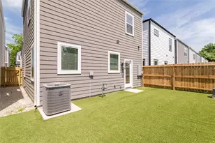 8124 Esther Acres Ln, Houston, TX 77088 - Photo 28