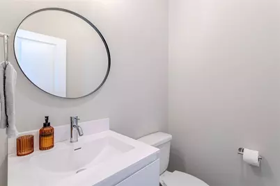 8124 Esther Acres Lane, Houston, TX 77088 - Photo 6