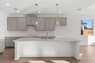 14818 Mission Ave, Mont Belvieu, TX 77523 - Photo 2