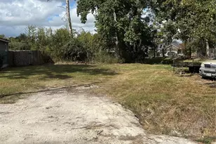 6547 Mcwilliams Dr, Houston, TX 77091 - Photo 1