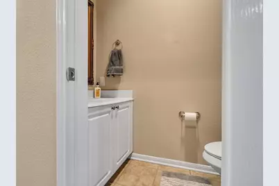 83 Scarlet Woods Court #83, The Woodlands, TX 77380 - Photo 10