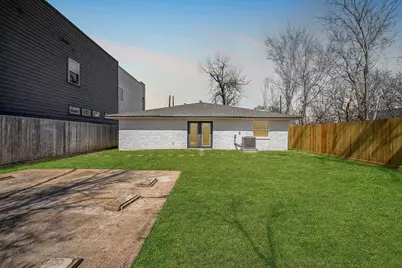 4710 Hershe Street, Houston, TX 77020 - Photo 18