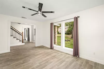 560 Landfall Lane, Conroe, TX 77302 - Photo 12