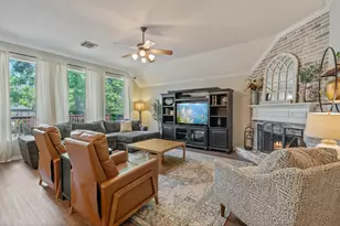 2504 N Yorkchase Ln, Conroe, TX 77304 - Photo 12