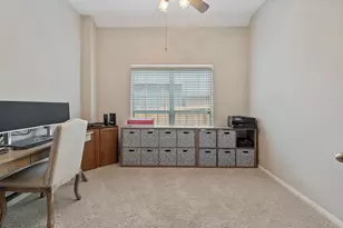 2504 N Yorkchase Ln, Conroe, TX 77304 - Photo 10