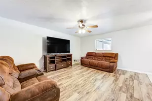 409 Dunnam Ave, Cleveland, TX 77327 - Photo 22